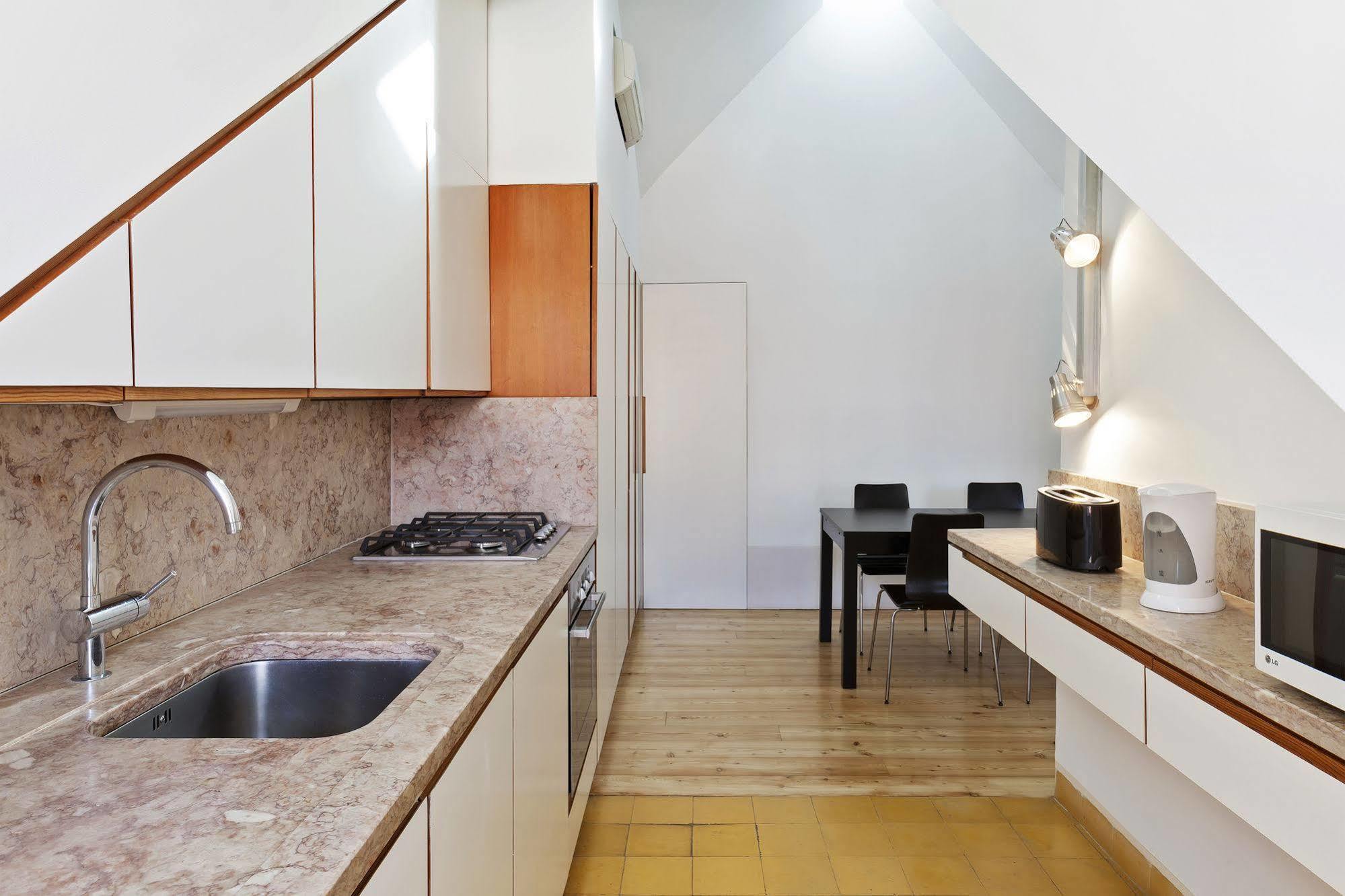 Freedom Serviced Apartments - Cais Do Sodre Lisboa Extérieur photo